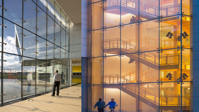 واجهة زجاجية وألمنيوم لمبنى حديث في الرياض السعودية